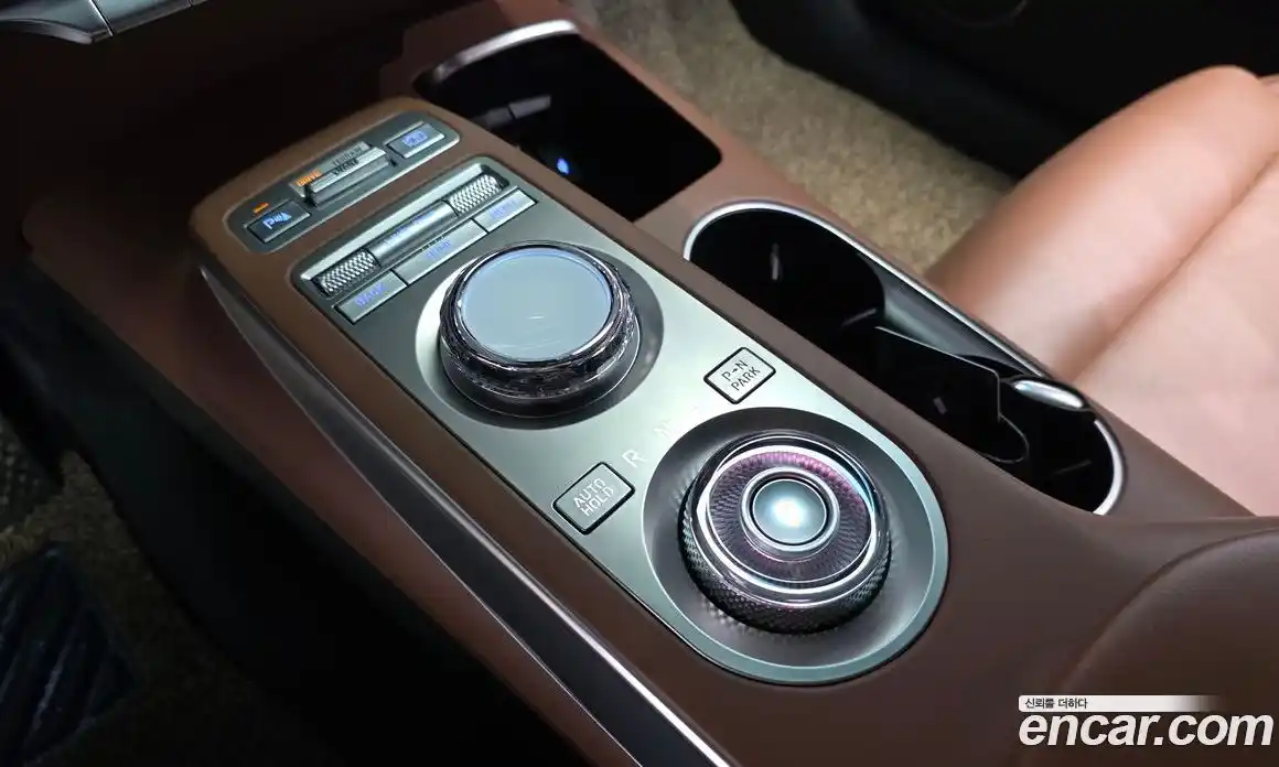 Genesis GV70 2021 2.5 Автомат в Москве № 798735, фото 9