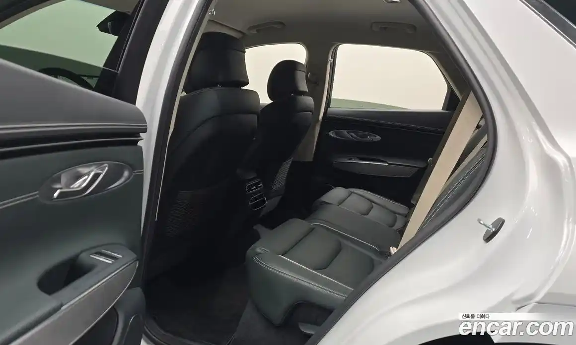 Genesis GV70 2023 0.1 Автомат в Москве № 798831, фото 12