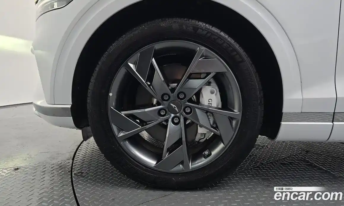 Genesis GV70 2023 0.1 Автомат в Москве № 798831, фото 5