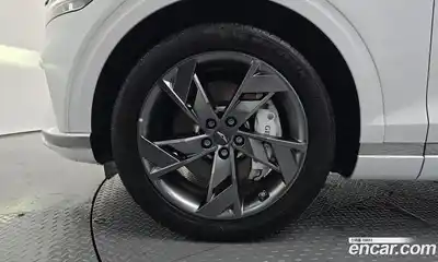 Genesis GV70 2023 0.1 Автомат в Москве № 798831, миниатюра 5