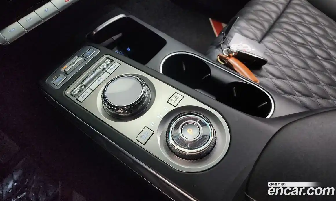 Genesis GV70 2021 2.5 Автомат в Москве № 798843, фото 9