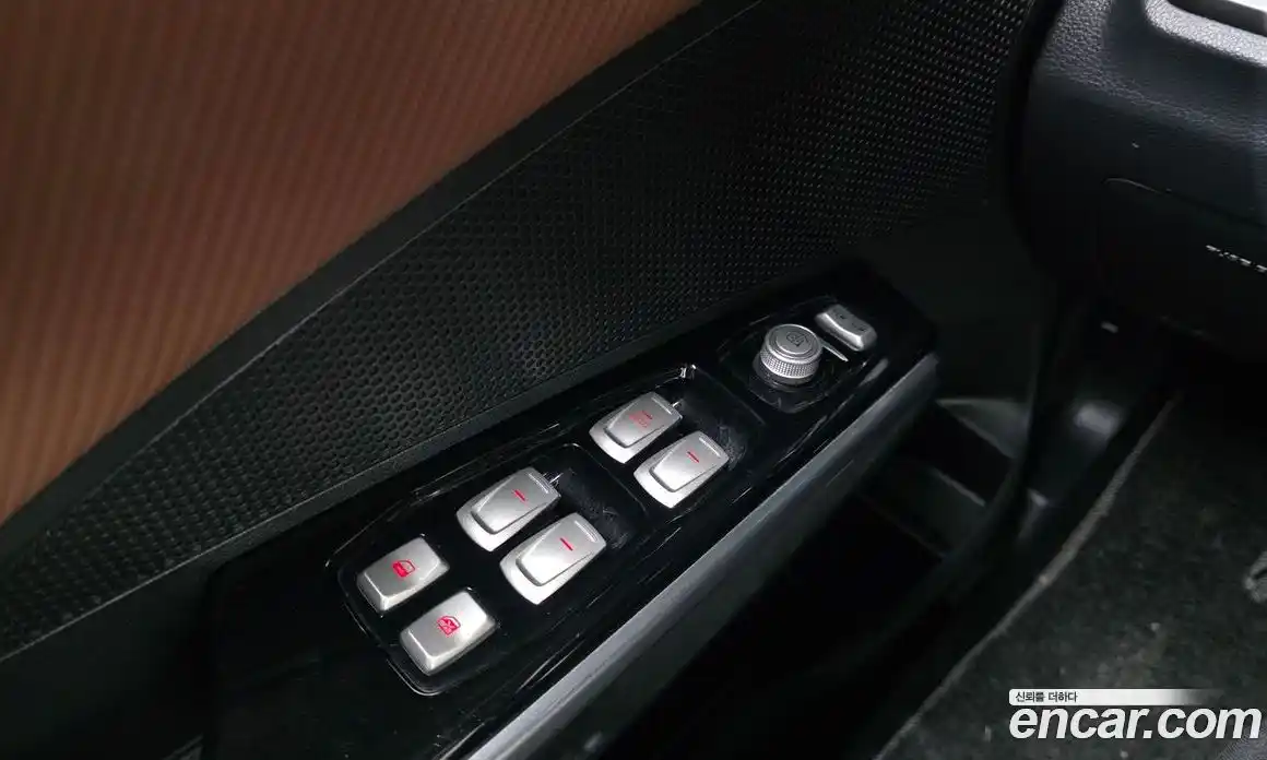 SsangYong TIBOLI 2017 1.6 Автомат в Москве № 799217, фото 13