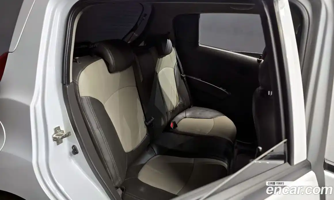 Chevrolet Spark 2015 1.0 Автомат в Москве № 799702, фото 12