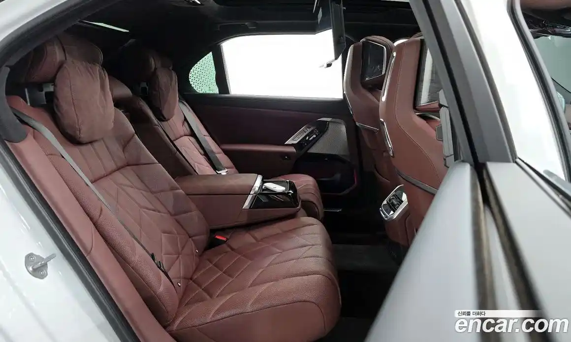 BMW 7-Series 2023 3.0 Автомат в Москве № 800435, фото 12