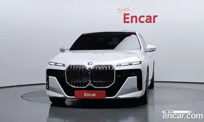 BMW 7-Series 2023 3.0 Автомат в Москве № 800435, миниатюра 3