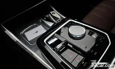 BMW 7-Series 2023 3.0 Автомат в Москве № 800435, миниатюра 9