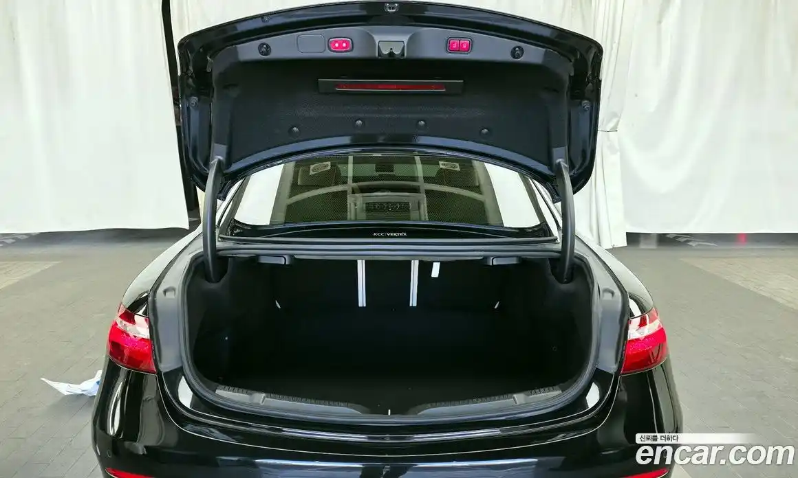 Mercedes-Benz E-Class 2019 3.0 Автомат в Москве № 800900, фото 20