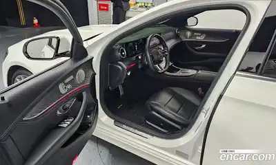 Mercedes-Benz E-Class 2022 2.0 Автомат в Москве № 801034, миниатюра 11