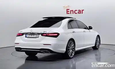 Mercedes-Benz E-Class 2022 2.0 Автомат в Москве № 801034, миниатюра 2