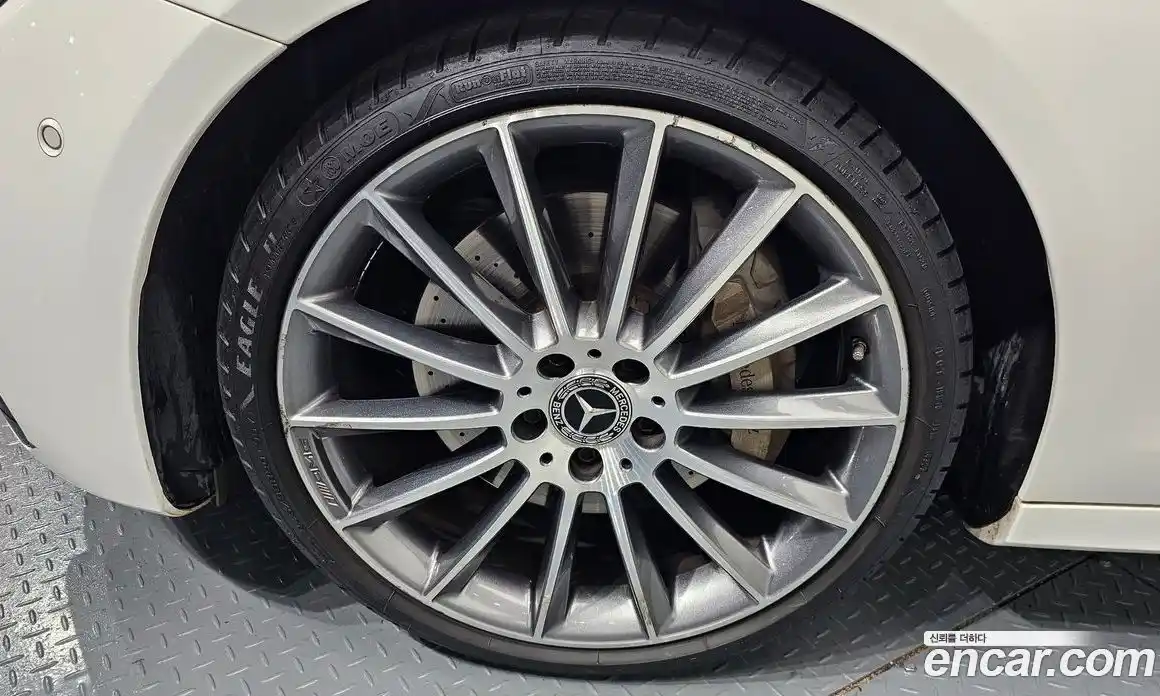 Mercedes-Benz E-Class 2022 2.0 Автомат в Москве № 801034, фото 5