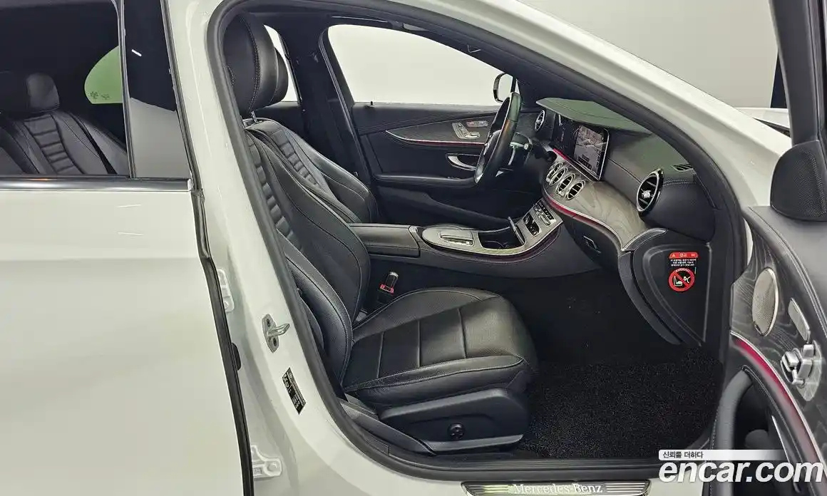 Mercedes-Benz E-Class 2022 2.0 Автомат в Москве № 801034, фото 10