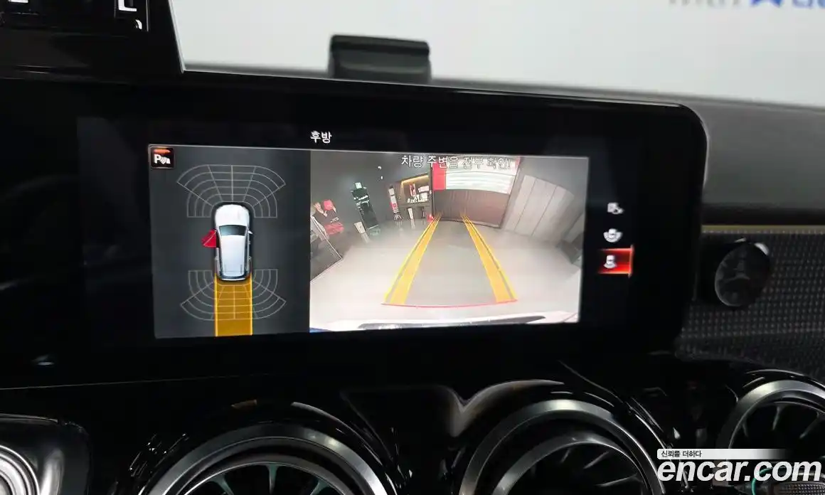 Mercedes-Benz GLB-Class 2021 2.0 Автомат в Москве № 801173, фото 15