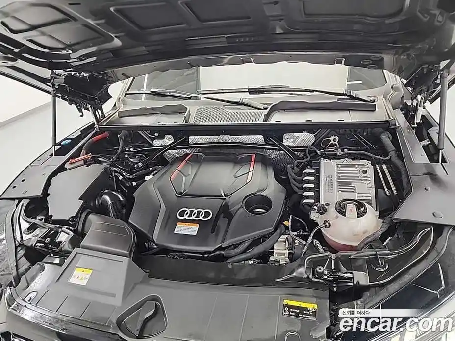 Audi SQ5 2022 3.0 Автомат в Москве № 801550, фото 5