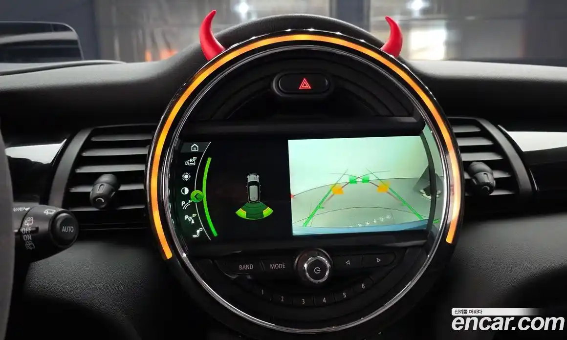 Mini Cooper 2019 1.5 Автомат в Москве № 802378, фото 16