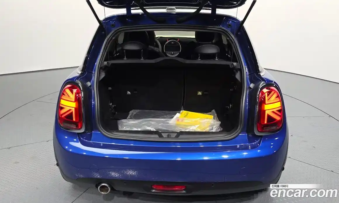 Mini Cooper 2019 1.5 Автомат в Москве № 802378, фото 20