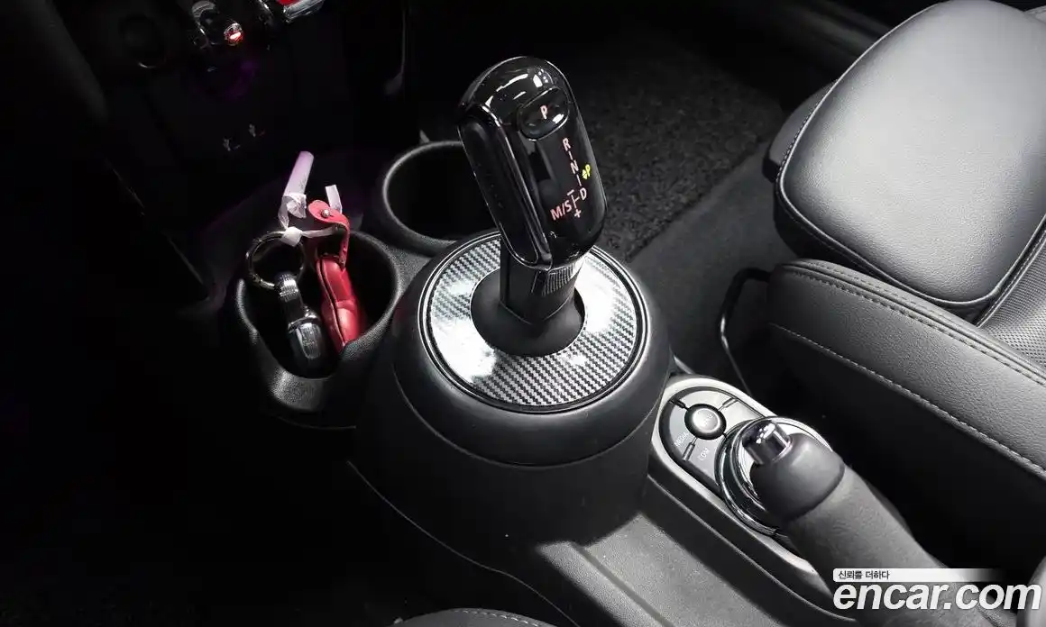 Mini Cooper 2019 1.5 Автомат в Москве № 802378, фото 9