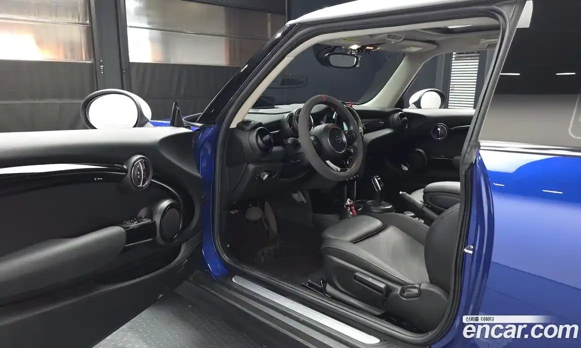 Mini Cooper 2019 1.5 Автомат в Москве № 802378, фото 10