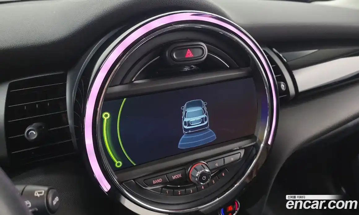 Mini Cooper 2015 1.5 Автомат в Москве № 802446, фото 15