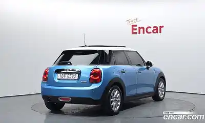 Mini Cooper 2015 1.5 Автомат в Москве № 802446, миниатюра 2