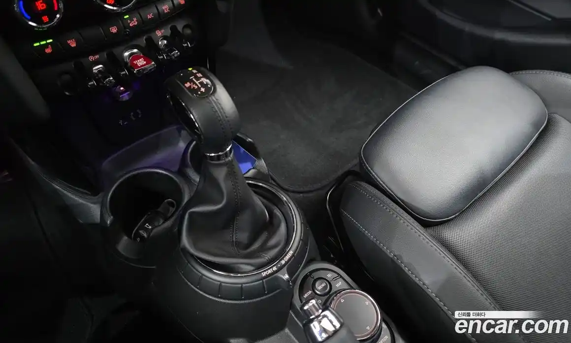 Mini Cooper 2015 1.5 Автомат в Москве № 802446, фото 9