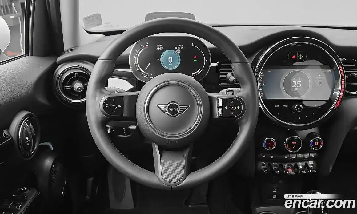 Mini Cooper 2024 1.5 Автомат в Москве № 802492, фото 18