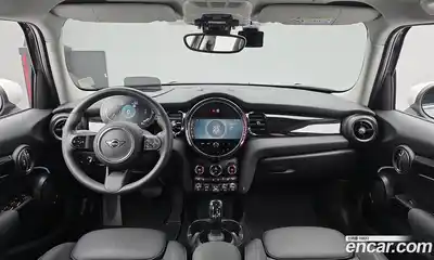 Mini Cooper 2024 1.5 Автомат в Москве № 802492, миниатюра 7