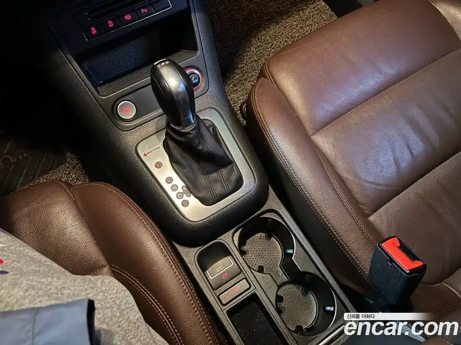 Volkswagen Tiguan 2015 2.0 Автомат в Москве № 803051, фото 13