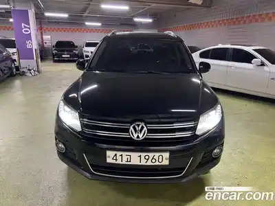 Volkswagen Tiguan 2015 2.0 Автомат в Москве № 803051, миниатюра 2
