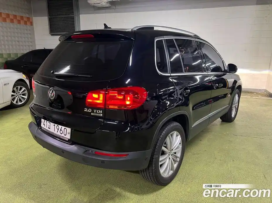 Volkswagen Tiguan 2015 2.0 Автомат в Москве № 803051, фото 5