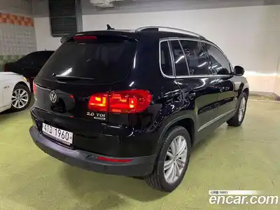 Volkswagen Tiguan 2015 2.0 Автомат в Москве № 803051, миниатюра 5