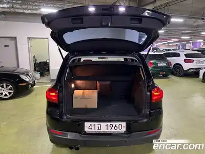 Volkswagen Tiguan 2015 2.0 Автомат в Москве № 803051, миниатюра 6