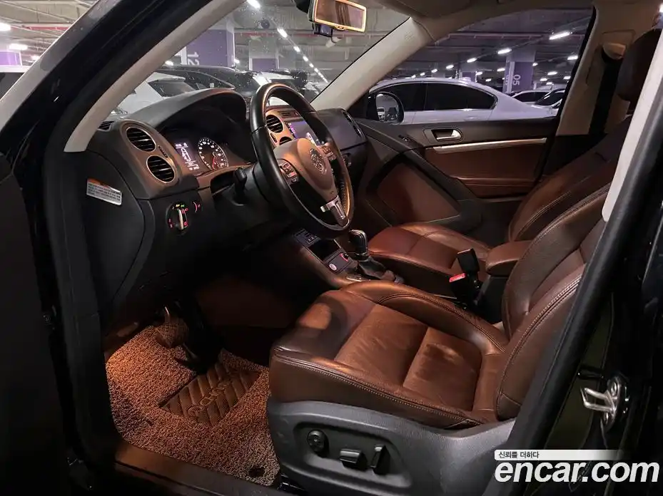 Volkswagen Tiguan 2015 2.0 Автомат в Москве № 803051, фото 7