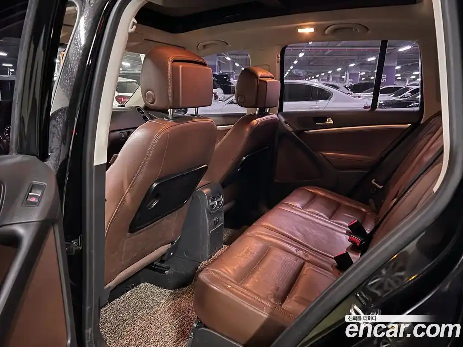 Volkswagen Tiguan 2015 2.0 Автомат в Москве № 803051, фото 8