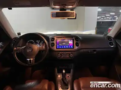 Volkswagen Tiguan 2015 2.0 Автомат в Москве № 803051, миниатюра 9