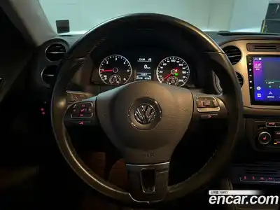 Volkswagen Tiguan 2015 2.0 Автомат в Москве № 803051, миниатюра 10
