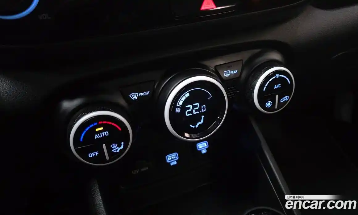 Hyundai Venue 2020 1.6 Автомат в Москве № 813570, фото 18