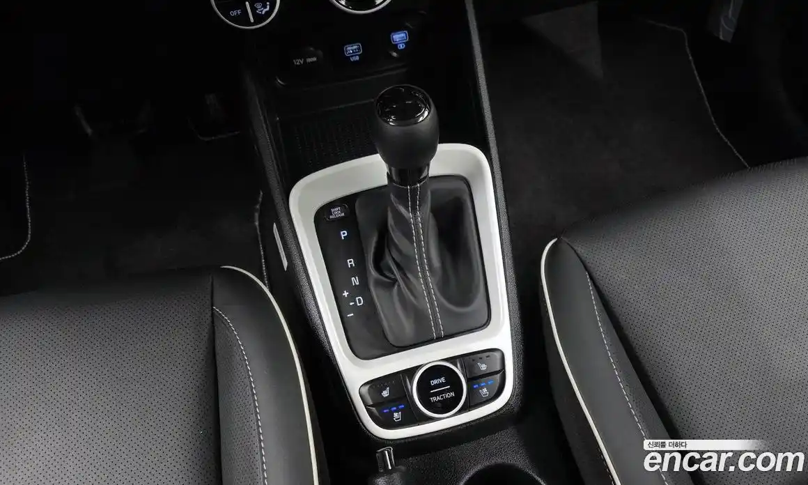 Hyundai Venue 2020 1.6 Автомат в Москве № 813570, фото 9