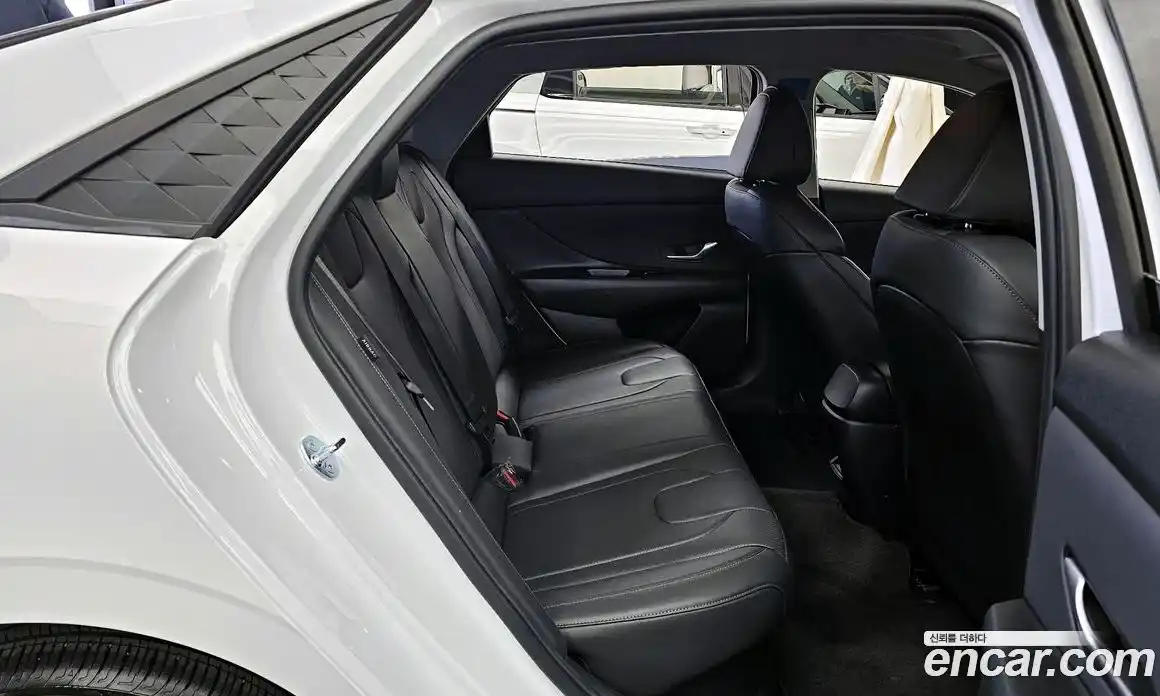 Hyundai Avante 2025 1.6 Автомат в Москве № 813677, фото 12