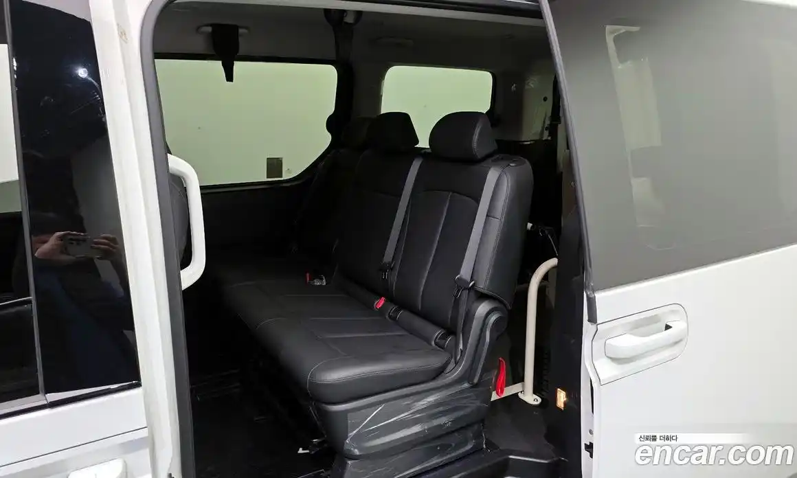 Hyundai Staria 2025 3.5 Автомат в Москве № 813712, фото 11