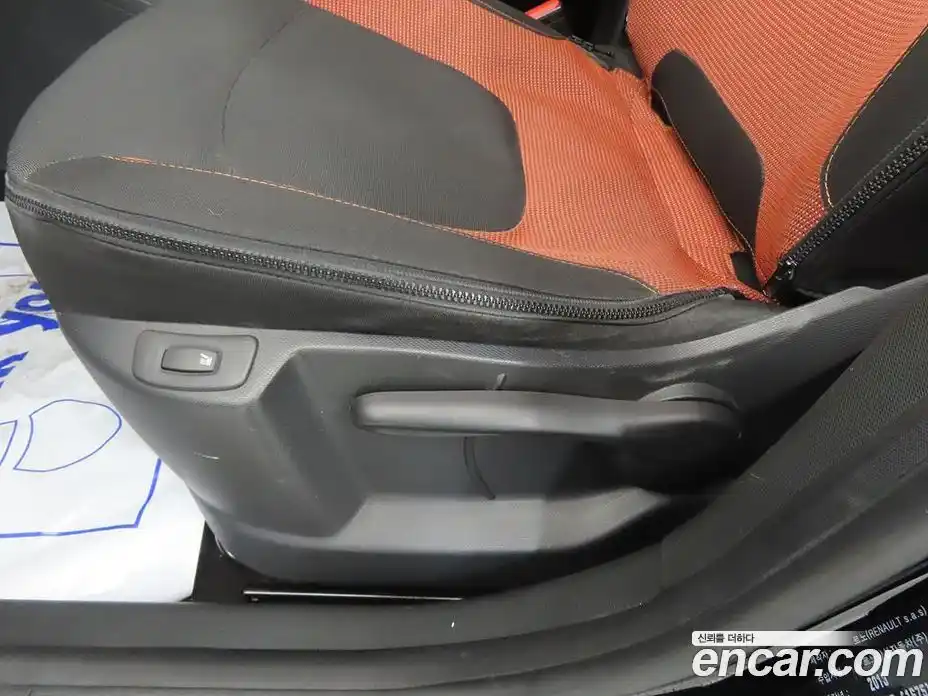 Renault QM3 2014 1.5 Автомат в Москве № 814180, фото 15