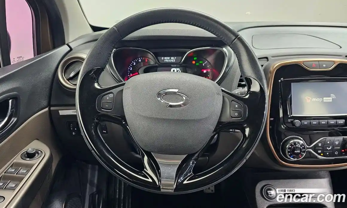 Renault QM3 2017 1.5 Автомат в Москве № 814182, фото 13