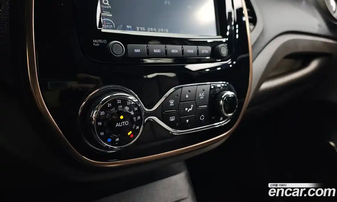 Renault QM3 2017 1.5 Автомат в Москве № 814182, фото 17