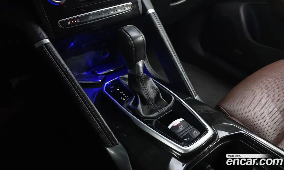 Renault QM6 2017 2.0 Автомат в Москве № 814214, фото 9