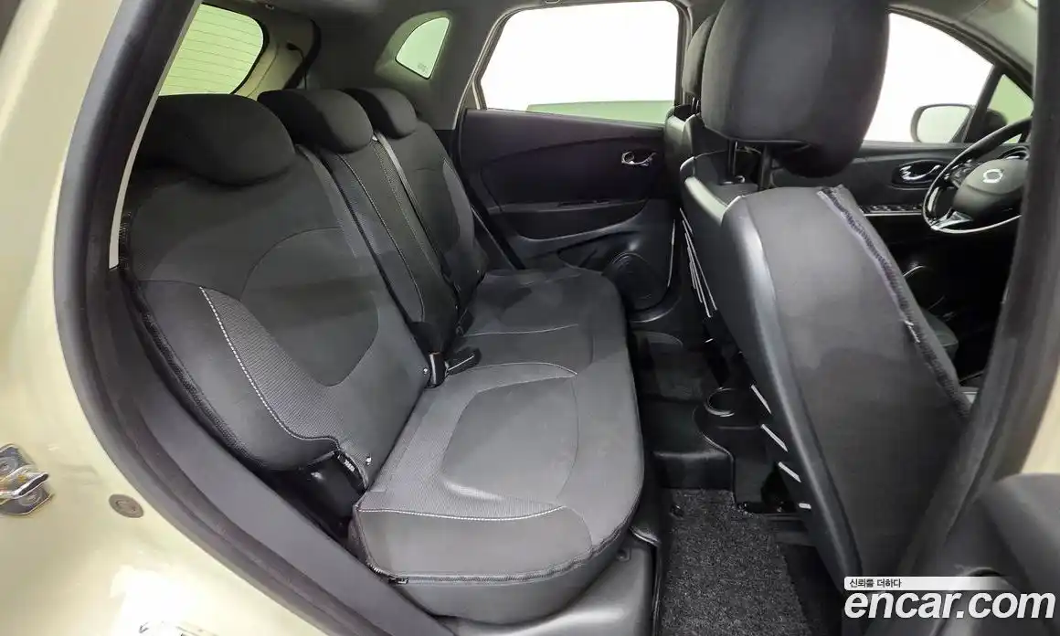 Renault QM3 2015 1.5 Автомат в Москве № 814619, фото 19