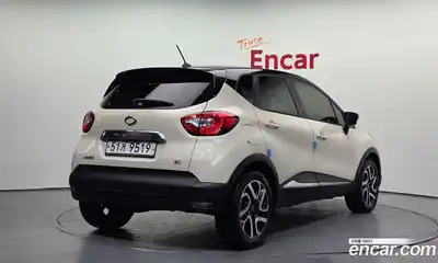 Renault QM3 2015 1.5 Автомат в Москве № 814619, миниатюра 2