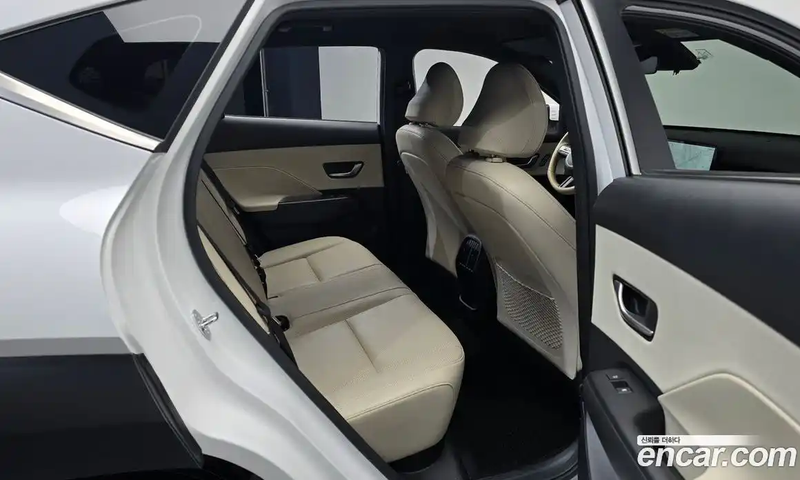 Hyundai Kona 2023 1.6 Автомат в Москве № 814833, фото 12