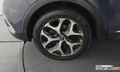 Renault QM3 2018 1.5 Автомат в Москве № 815280, миниатюра 5