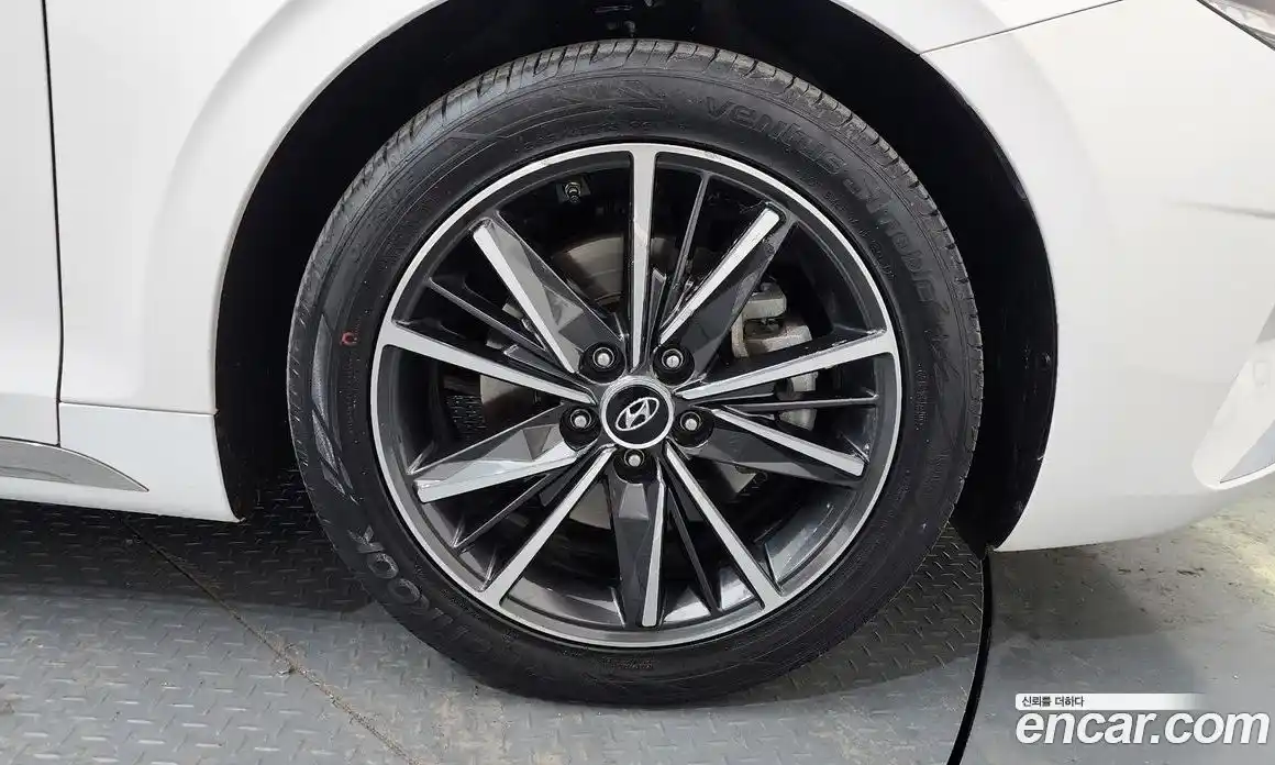 Hyundai Grandeur 2021 2.5 Автомат в Москве № 815325, фото 5