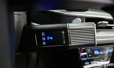 Hyundai Grandeur 2023 1.6 Автомат в Москве № 815431, миниатюра 9