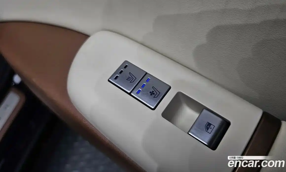 Hyundai Grandeur 2023 3.5 Автомат в Москве № 815447, фото 18